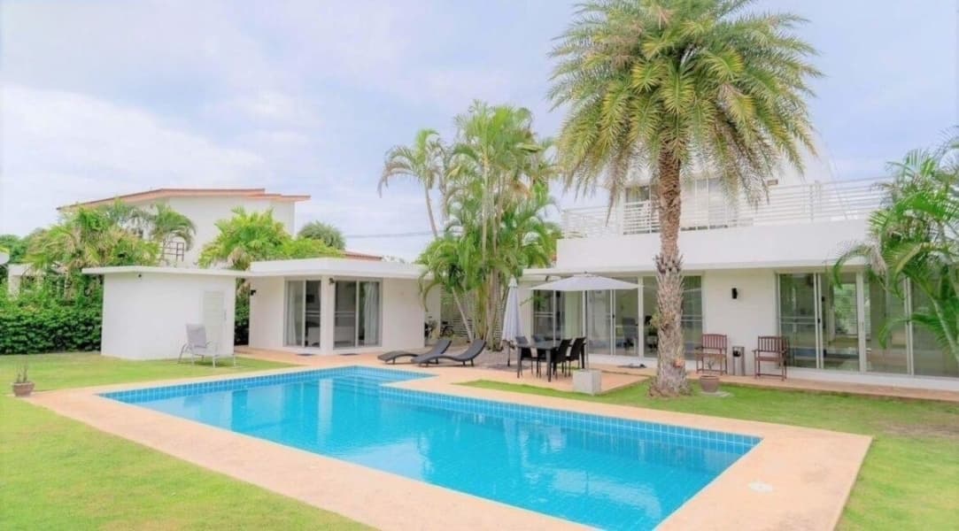 Palm Hills Golf Club &amp; Residence