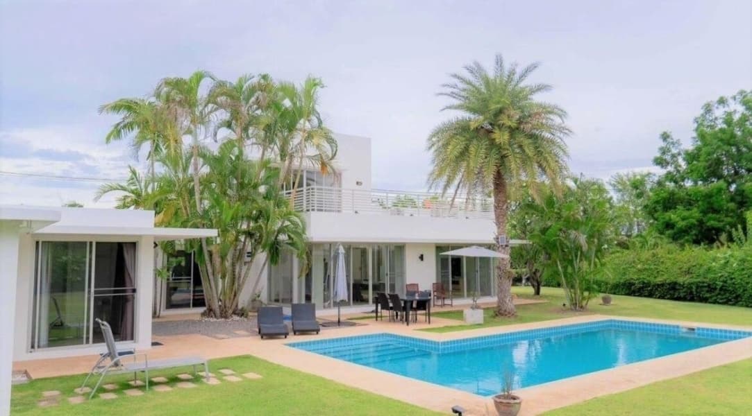 Palm Hills Golf Club &amp; Residence