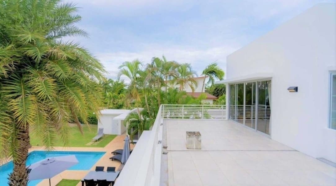 Palm Hills Golf Club &amp; Residence
