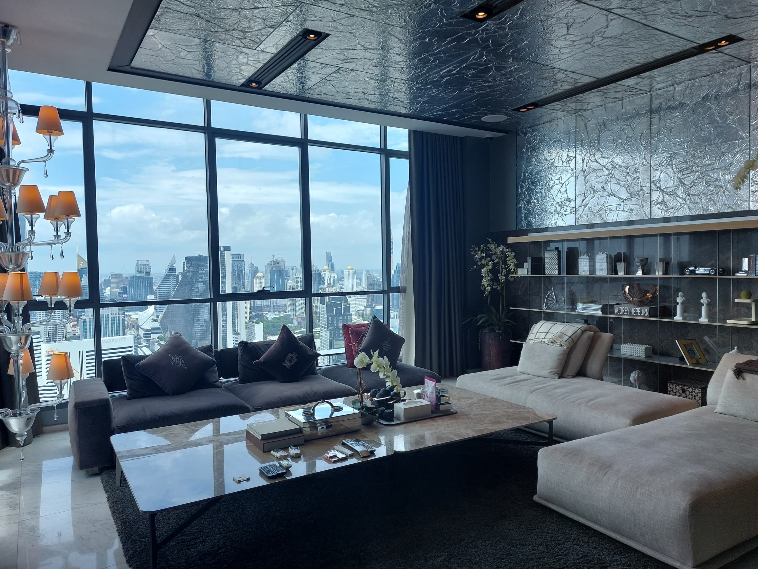 Hyde Sukhumvit 13 (Penthouse)