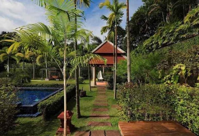 Phuket Pool Villa (Nai Harn Beach)