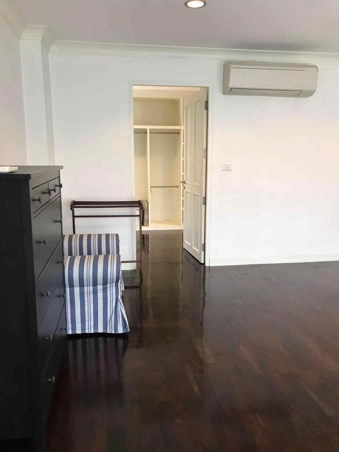 Thararom Village Pool Villa (Ramkhamhaeng)