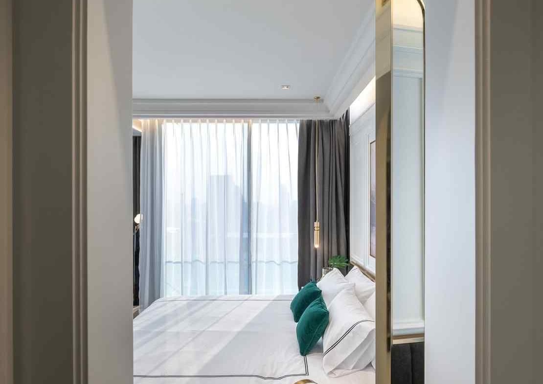 Ashton Silom