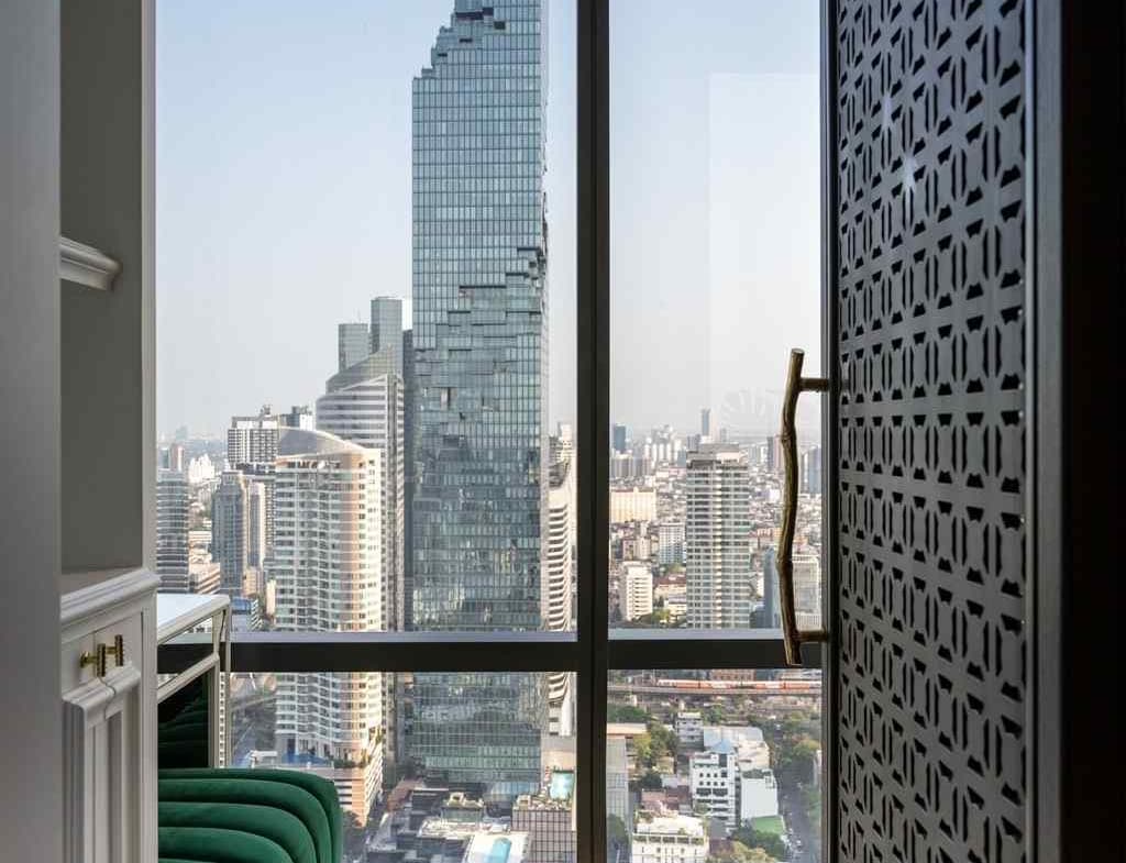 Ashton Silom