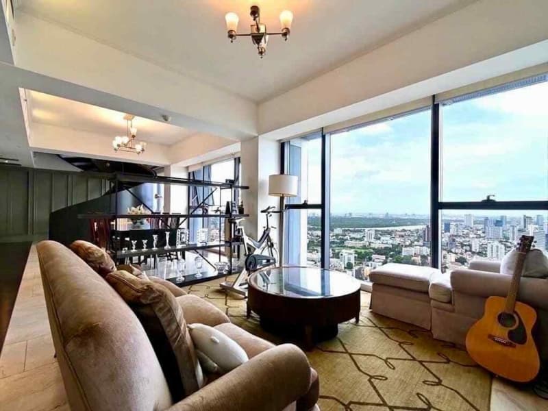 The Met Condominium Penthouse