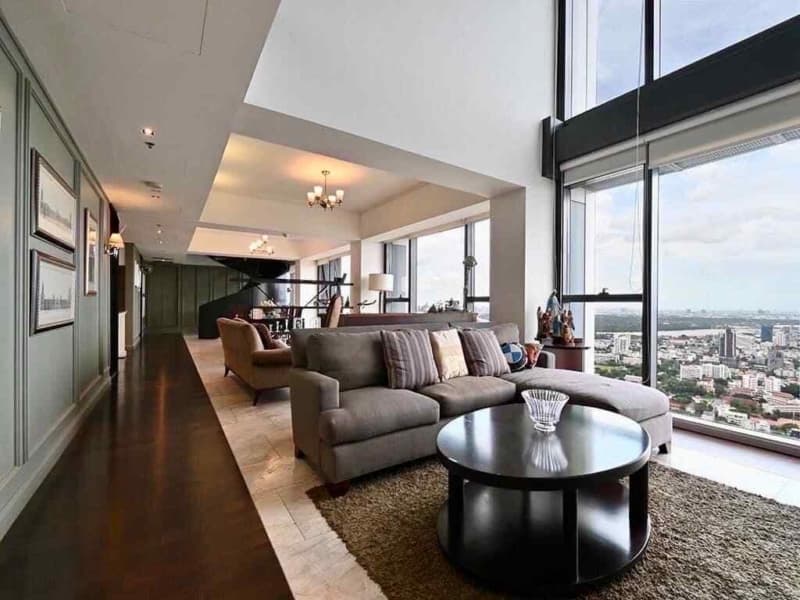 The Met Condominium Penthouse