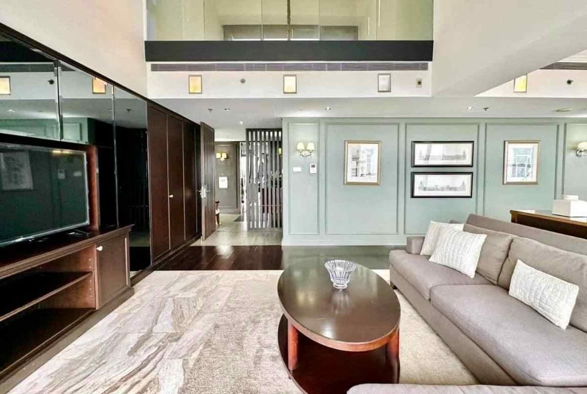 The Met Condominium Penthouse