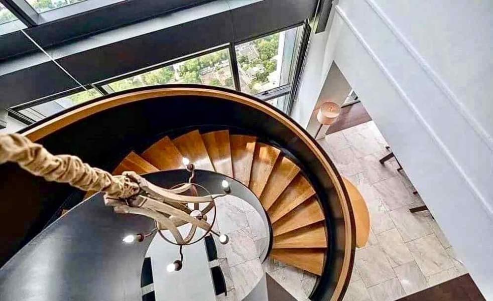 The Met Condominium Penthouse