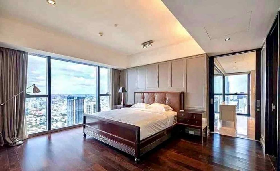 The Met Condominium Penthouse