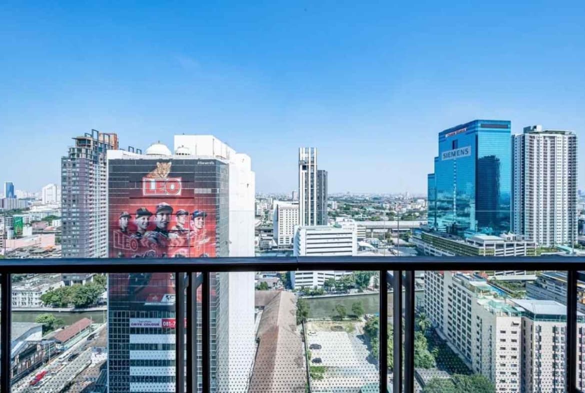 The Monument Thonglor