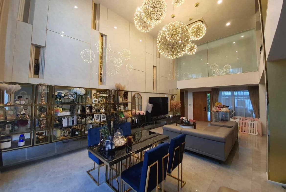 Glam Glamorous Living Townhome (Chokchai 4)