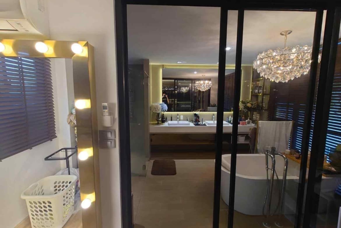 Glam Glamorous Living Townhome (Chokchai 4)