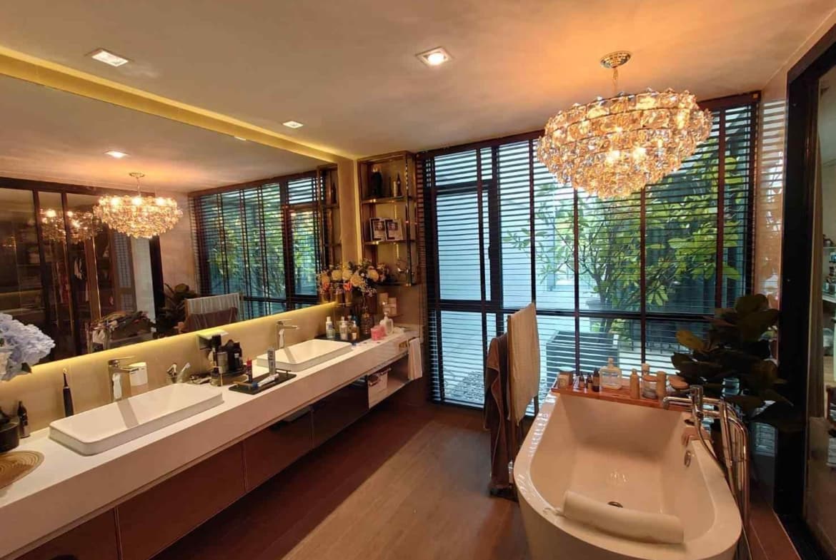 Glam Glamorous Living Townhome (Chokchai 4)