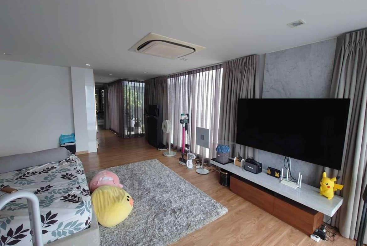 Glam Glamorous Living Townhome (Chokchai 4)