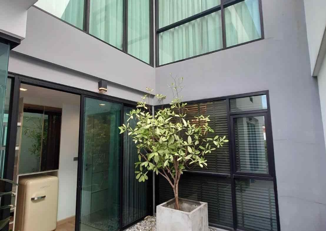 Glam Glamorous Living Townhome (Chokchai 4)