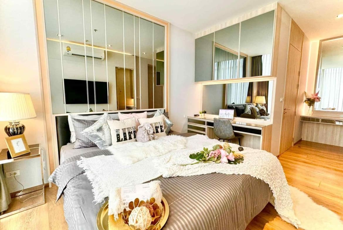 Park Origin Phrom Phong