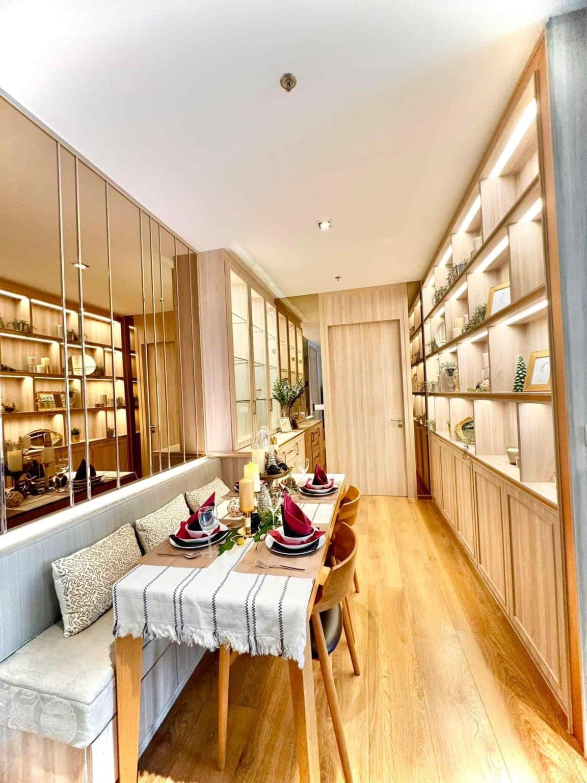 Park Origin Phrom Phong