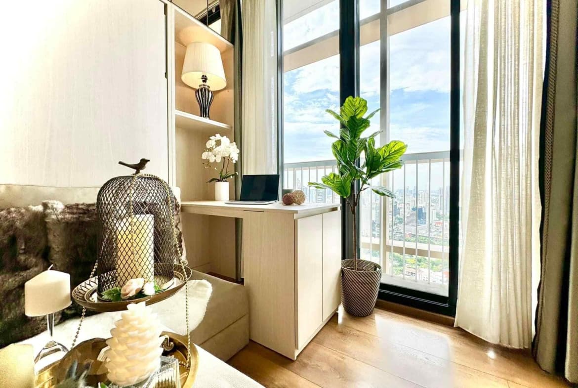 Park Origin Phrom Phong
