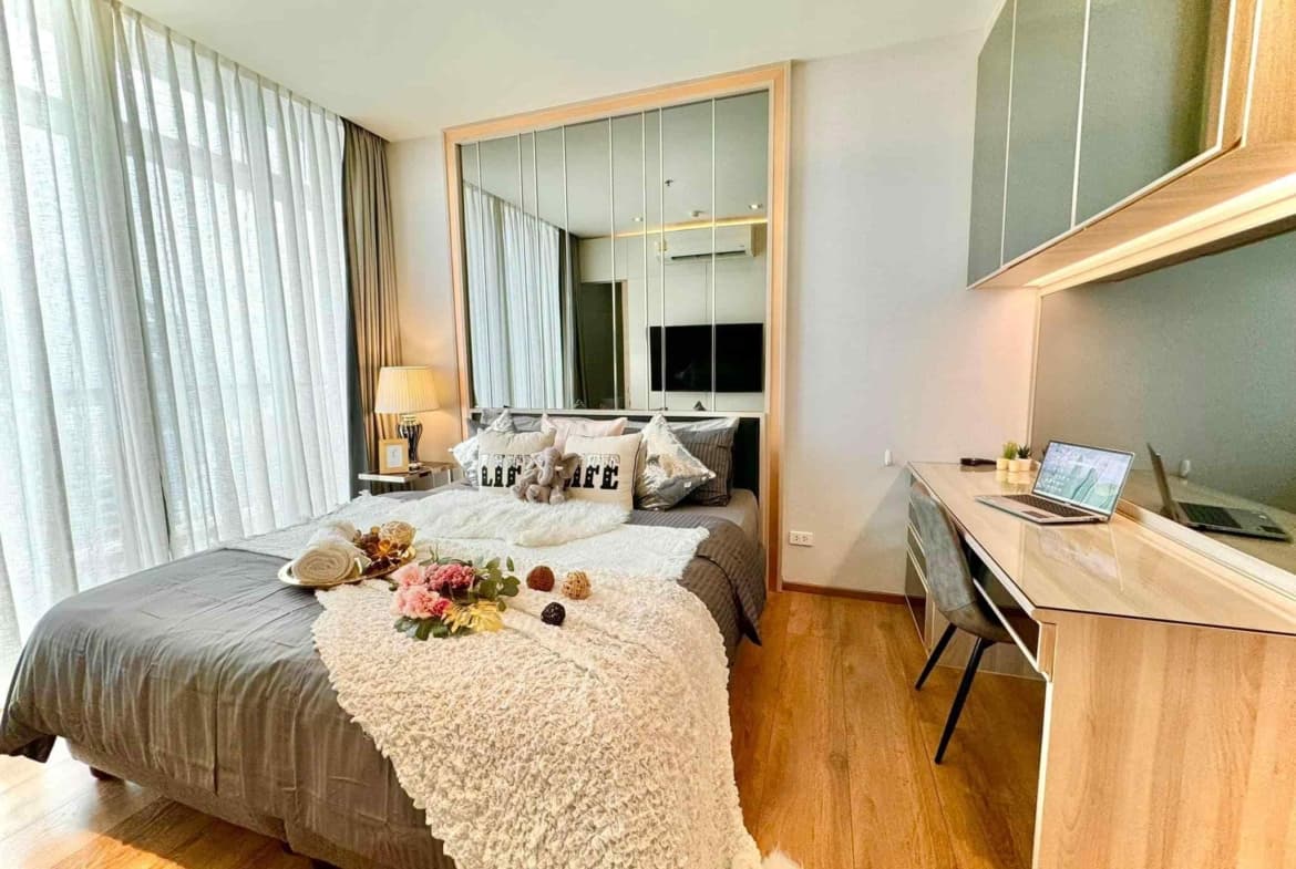 Park Origin Phrom Phong