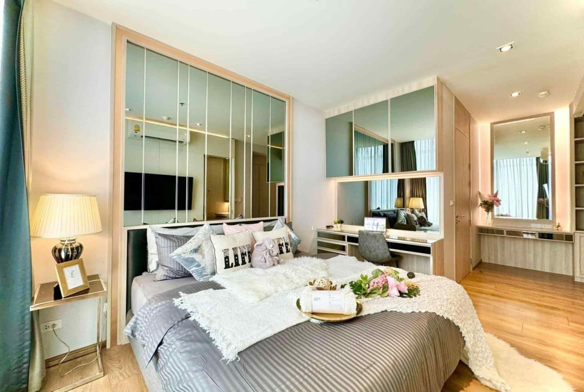 Park Origin Phrom Phong