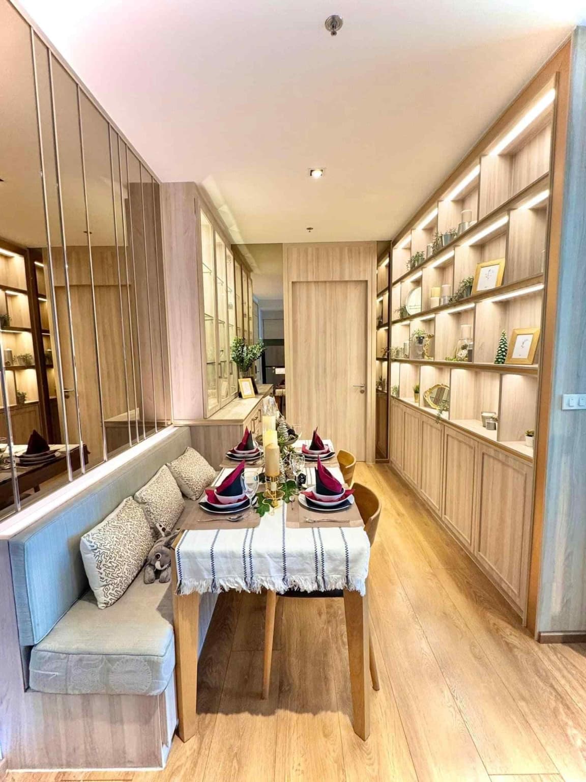 Park Origin Phrom Phong
