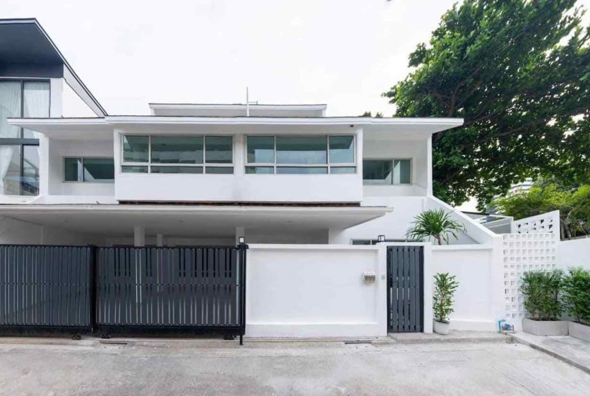 Sukhumvit 15 Townhome