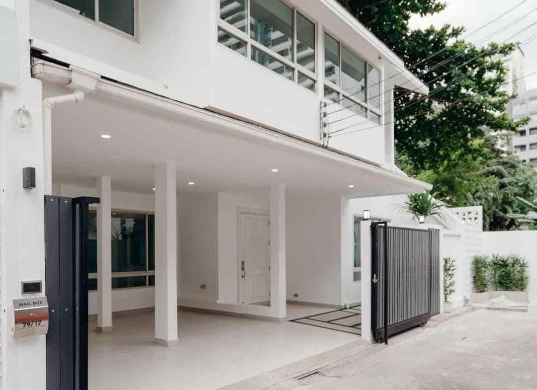 Sukhumvit 15 Townhome