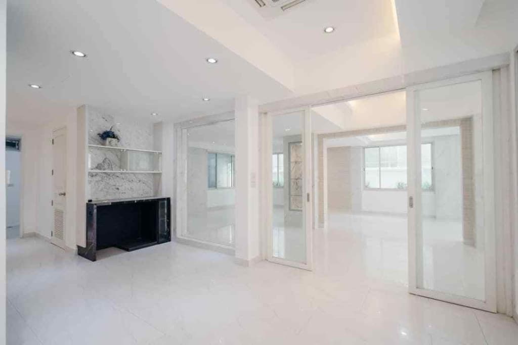 Sukhumvit 15 Townhome
