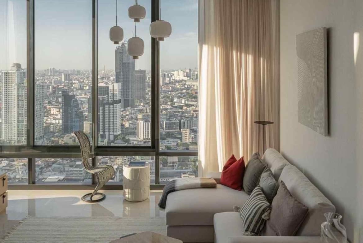 Ashton Silom