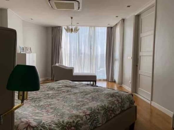 Beachfront Jomtien Residence Duplex Penthouse