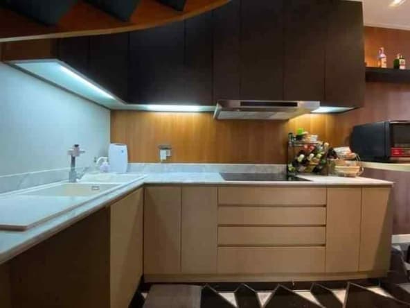 Beachfront Jomtien Residence Duplex Penthouse