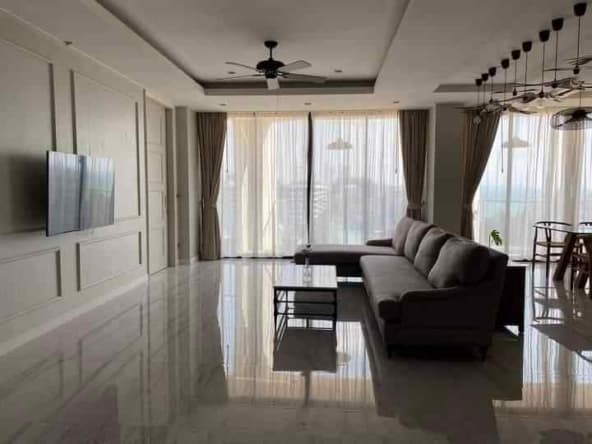 Beachfront Jomtien Residence Duplex Penthouse