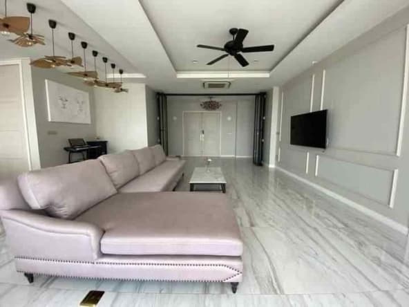 Beachfront Jomtien Residence Duplex Penthouse