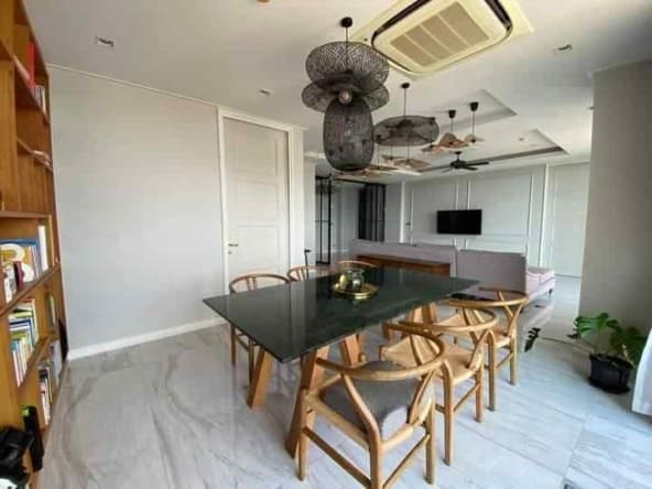 Beachfront Jomtien Residence Duplex Penthouse
