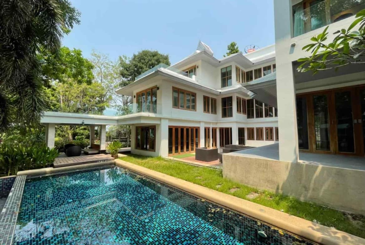 Pattaya Beachfront House