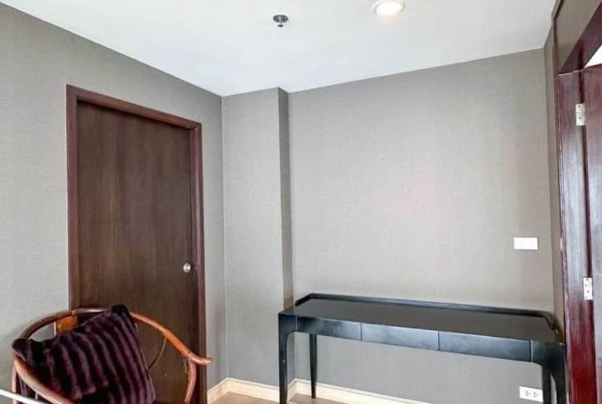The Rajdamri Serviced Residence