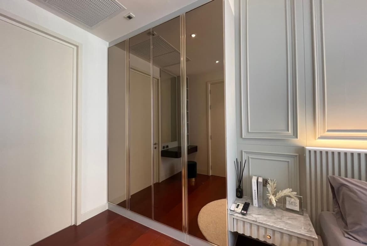 KHUN by YOO