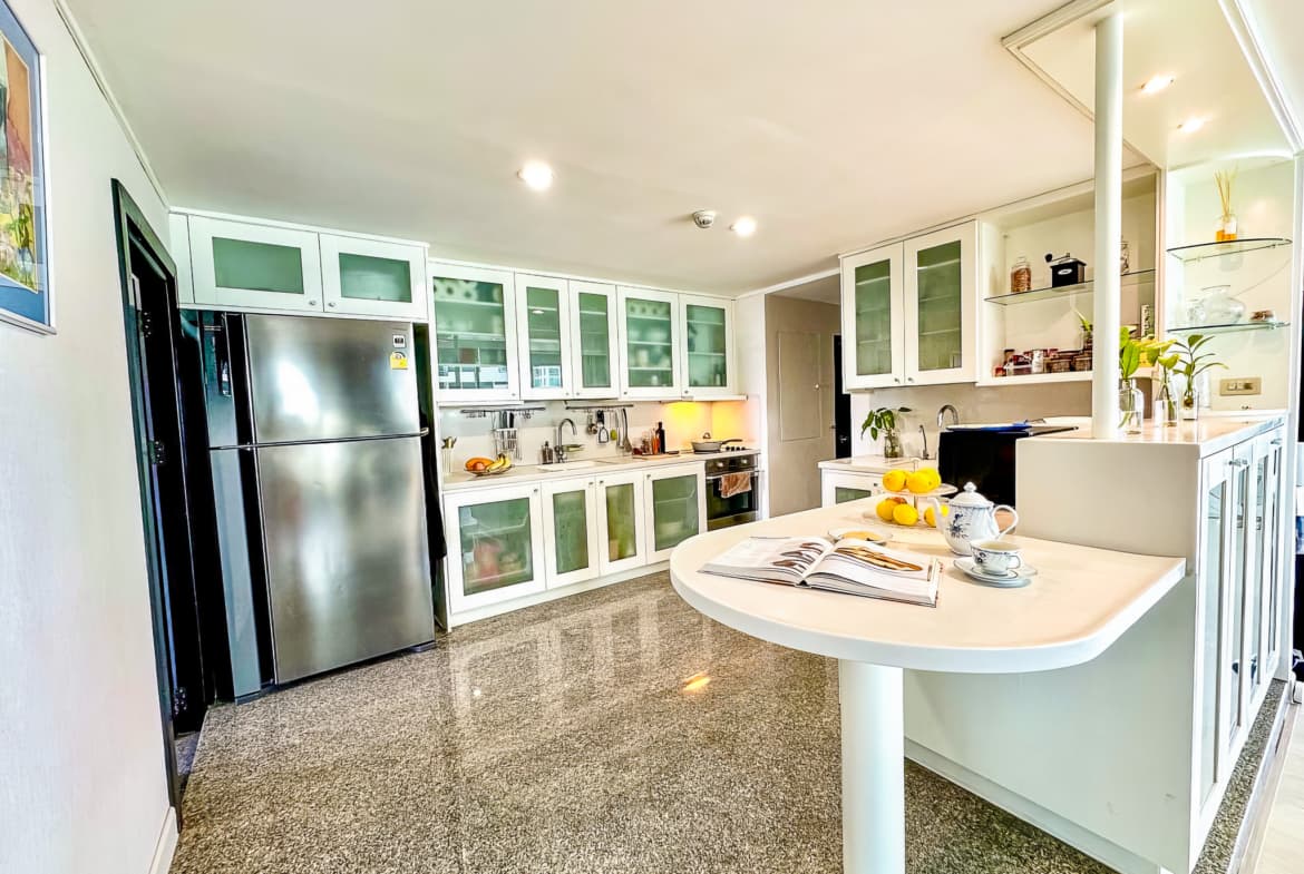 Supalai Place Condominium Sukhumvit 39