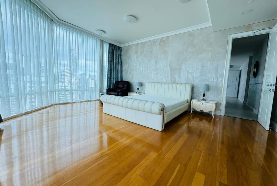 Royce Private Residences