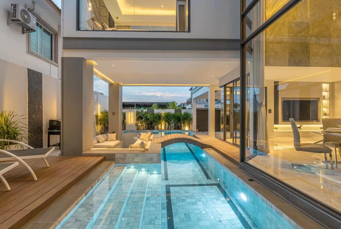 Modern Pool Villa (Pattaya)