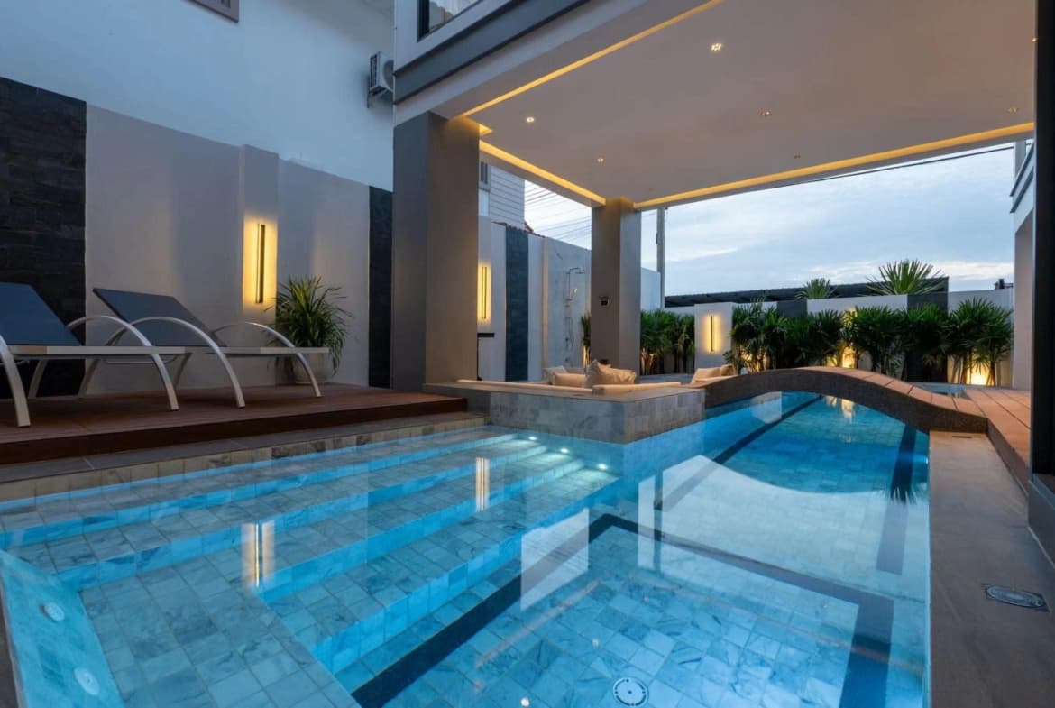 Modern Pool Villa (Pattaya)
