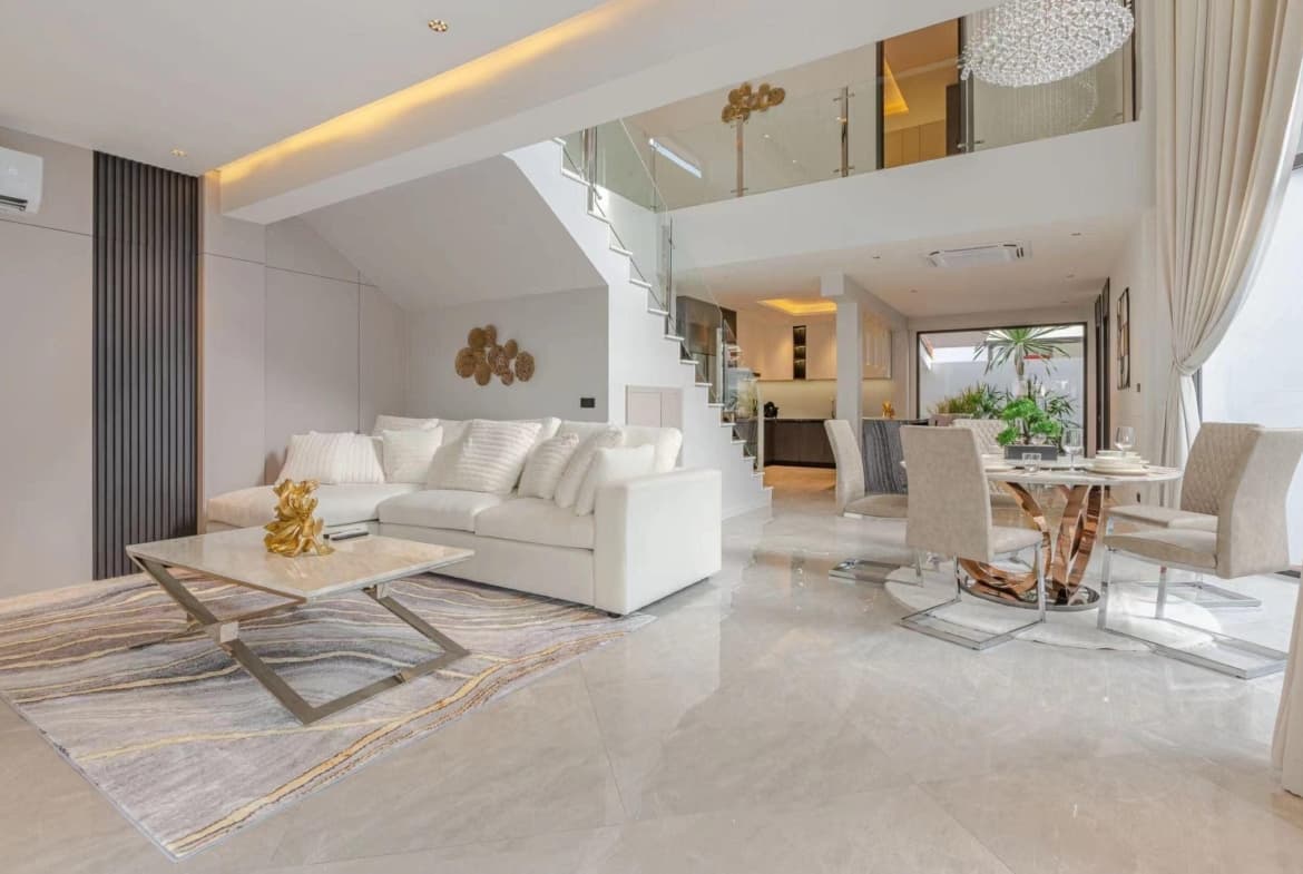 Modern Pool Villa (Pattaya)