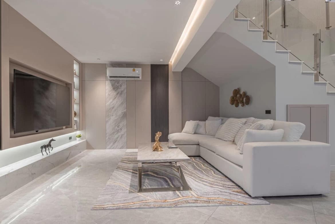 Modern Pool Villa (Pattaya)