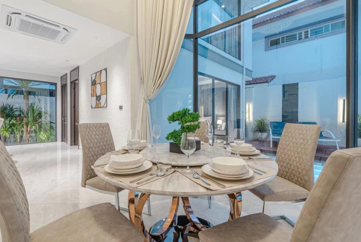 Modern Pool Villa (Pattaya)