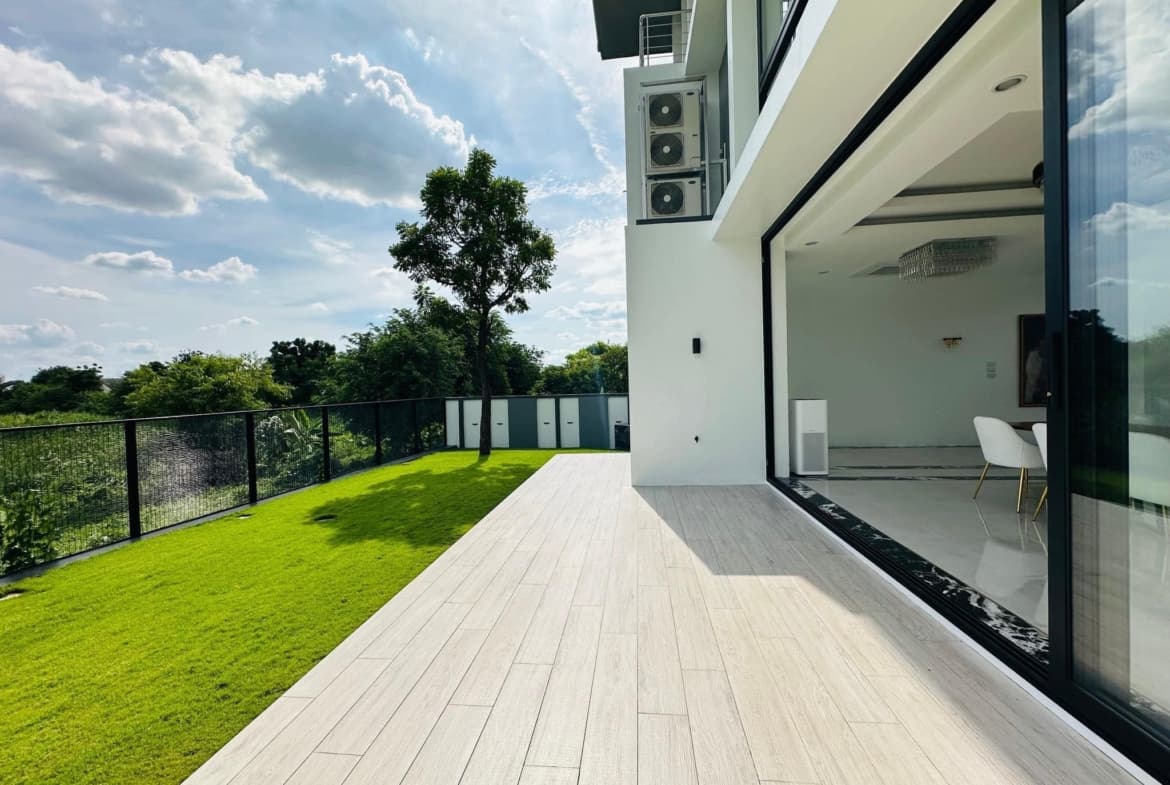 3.5-Storey Single House, Don Mueang