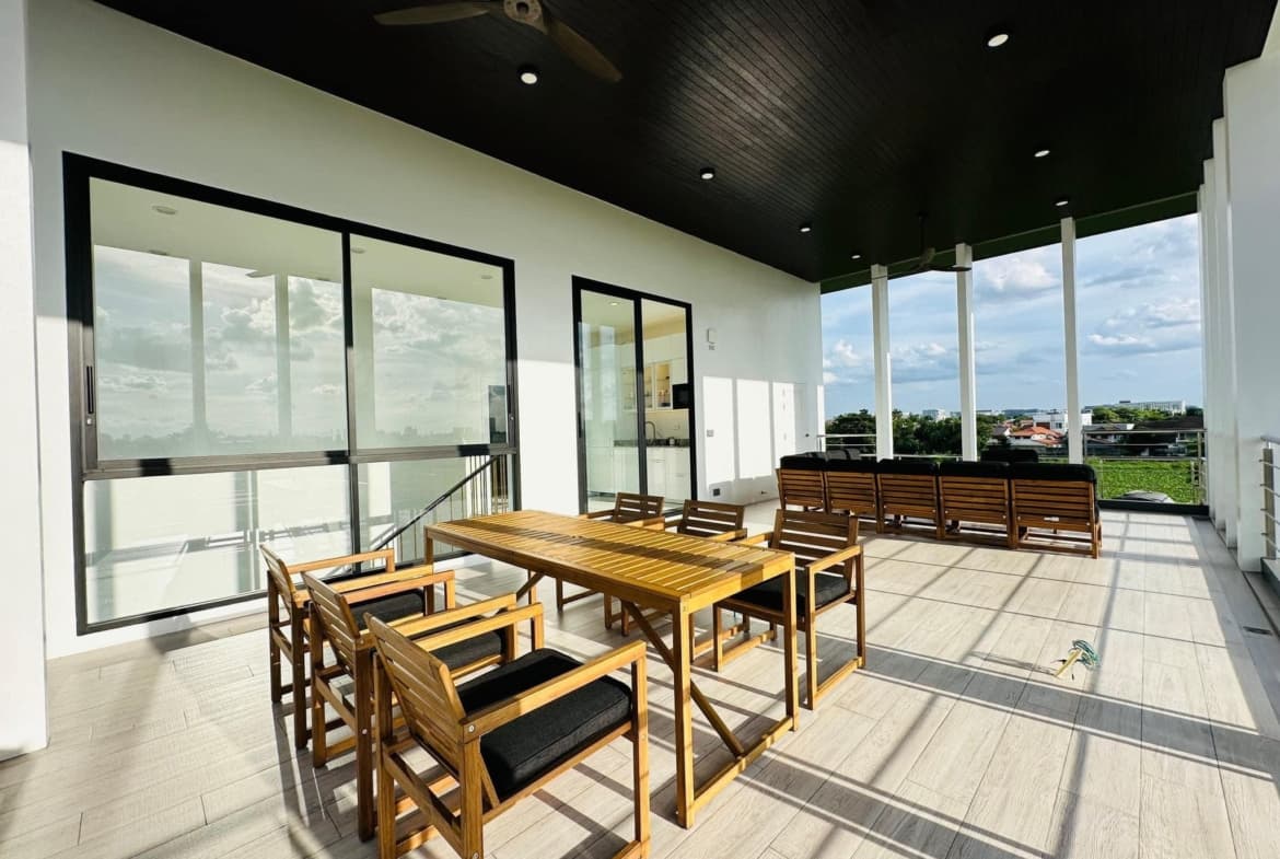 3.5-Storey Single House, Don Mueang