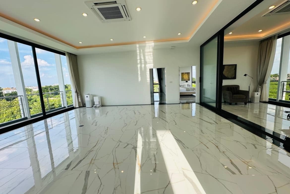 3.5-Storey Single House, Don Mueang