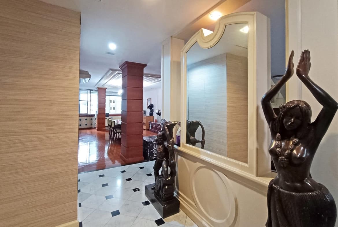 Premier Condominium