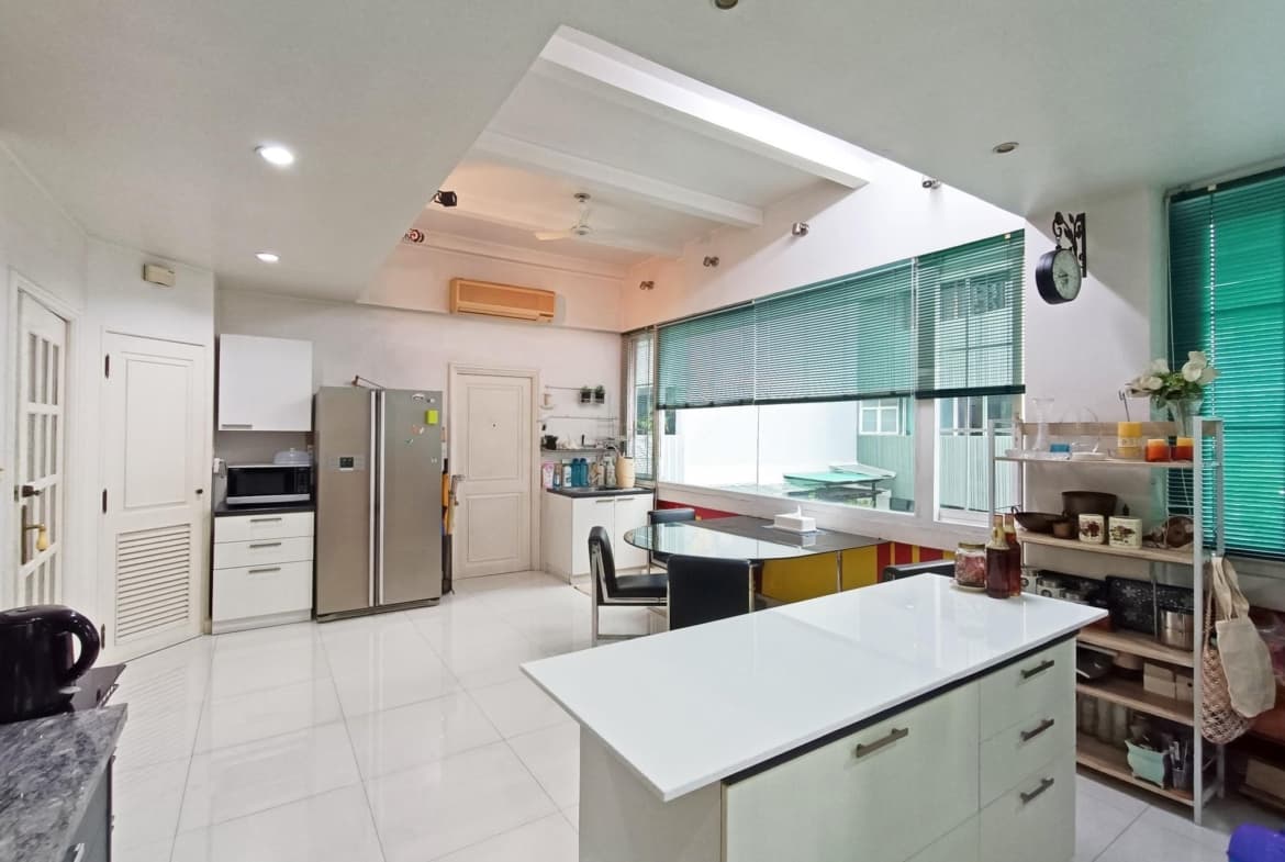 Premier Condominium