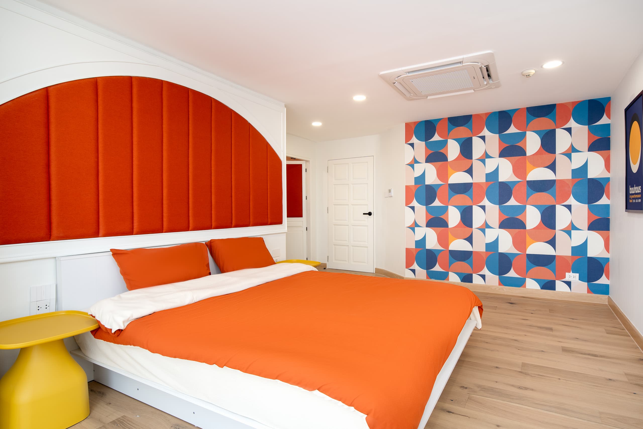 High-Floor Condo in Thonglor (Bauhaus Style)